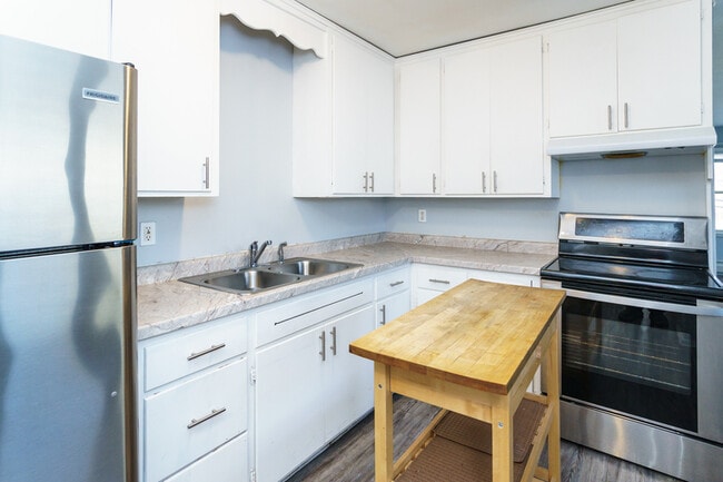 Building Photo - 1709 N 26th Ave