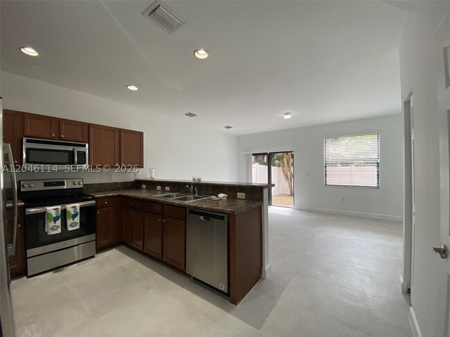 Building Photo - 3538 W 88th St