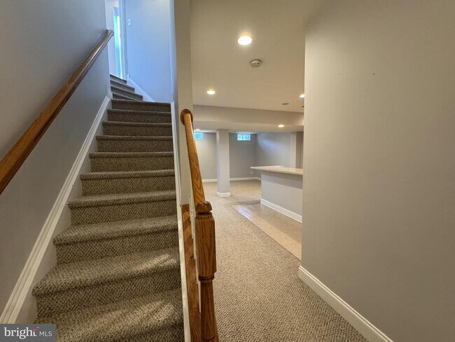 Building Photo - 13868 Piedmont Vista Dr