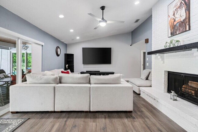 Building Photo - 13948 Ishnala Cir
