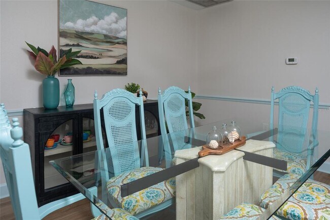 Building Photo - 5005 Canterbury Dr