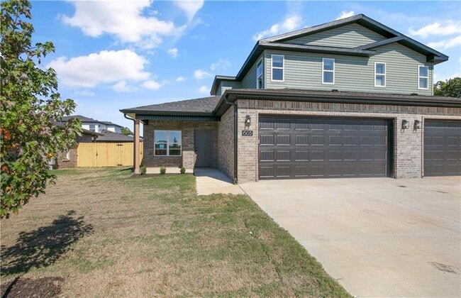 Building Photo - 603 Cosmos St