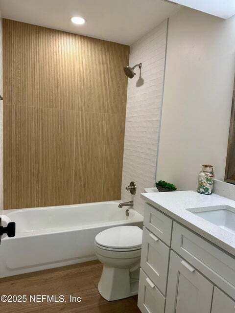 Building Photo - 573 Aquatic Dr