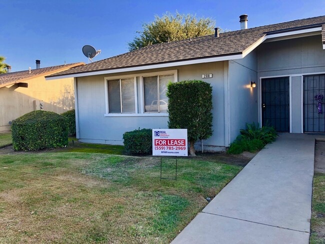 Primary Photo - $1,699 Shaw and Minnewawa, 2 Bedroom Duple...
