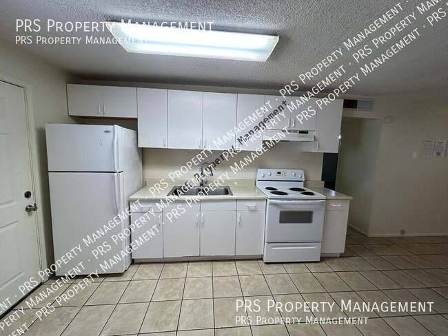 Building Photo - 1857 E University Dr