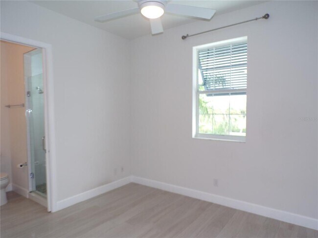 Building Photo - 3655 Bal Harbor Blvd