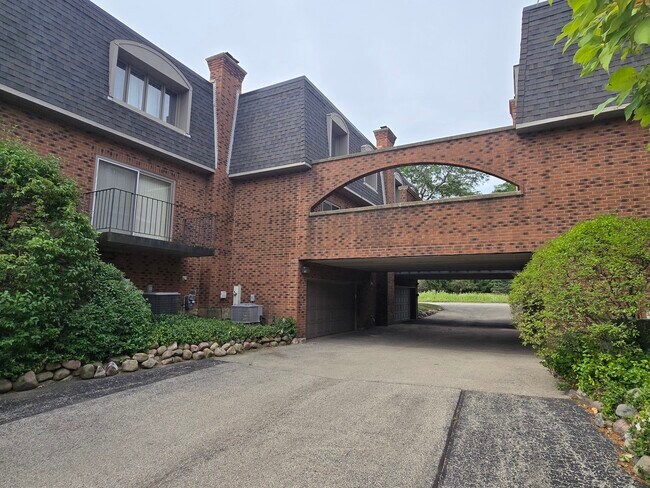 Building Photo - 1111 S Waukegan Rd