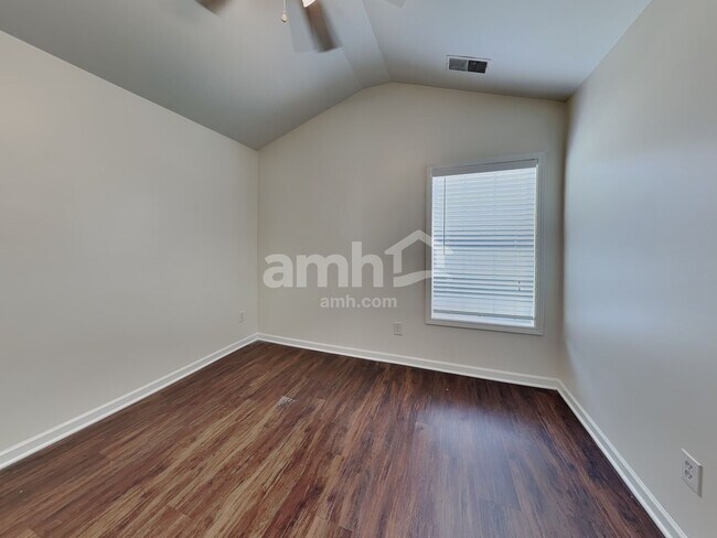 Building Photo - 4544 Fairport Ct