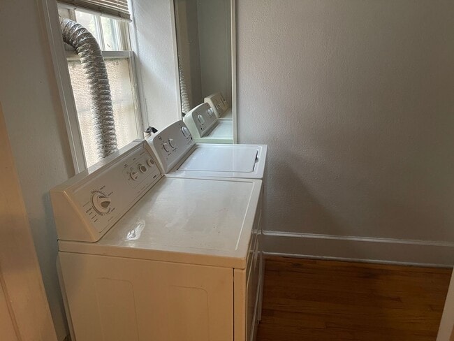 Building Photo - 816 Sherman St