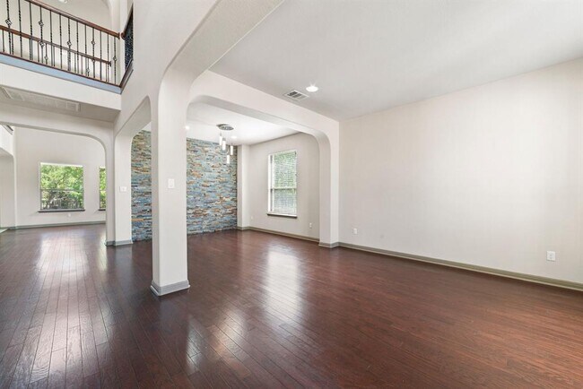 Building Photo - 15312 Spillman Ranch Loop