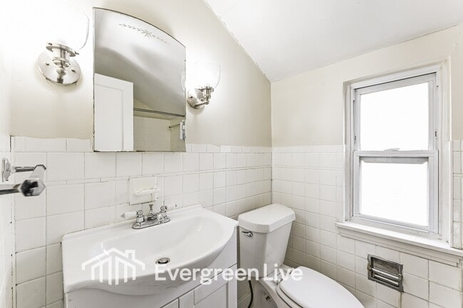 Building Photo - 919 Elizabeth St