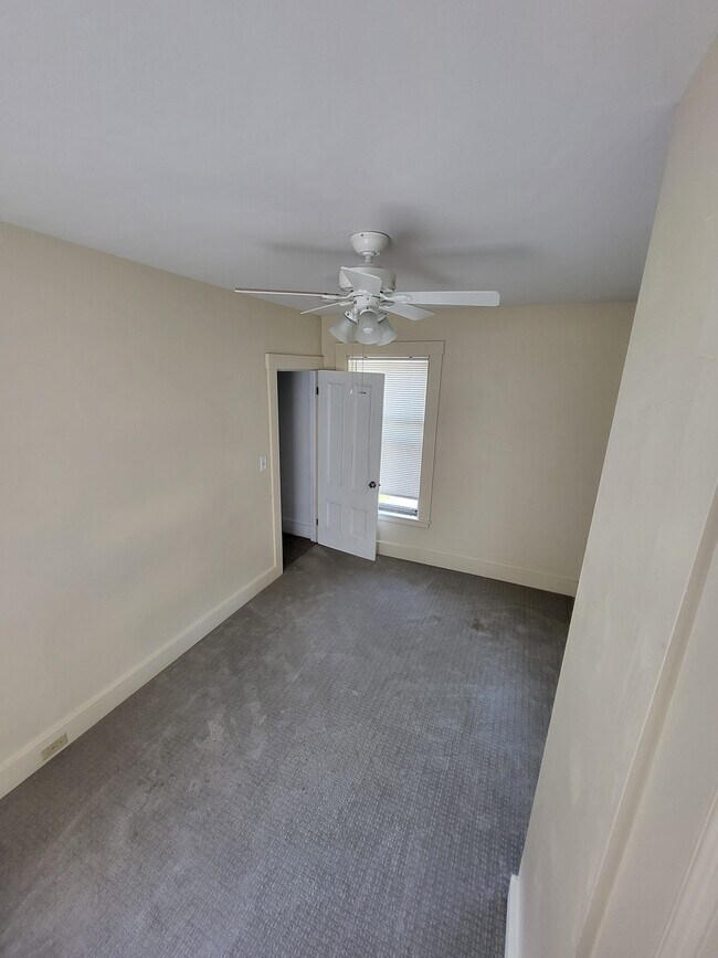 Building Photo - 21 Vine St