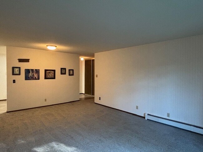 Building Photo - Great 1 BR/1 BA Condo in the Heart of Litt...