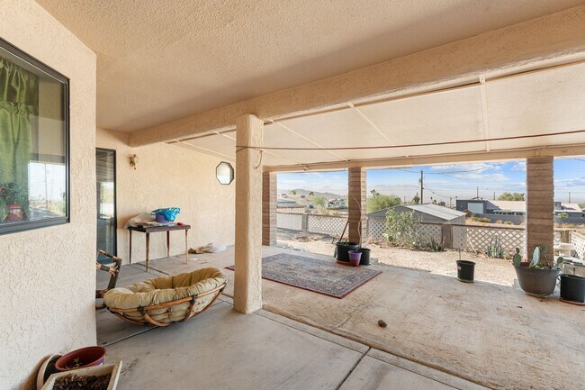 Building Photo - 1099 Pueblo Dr