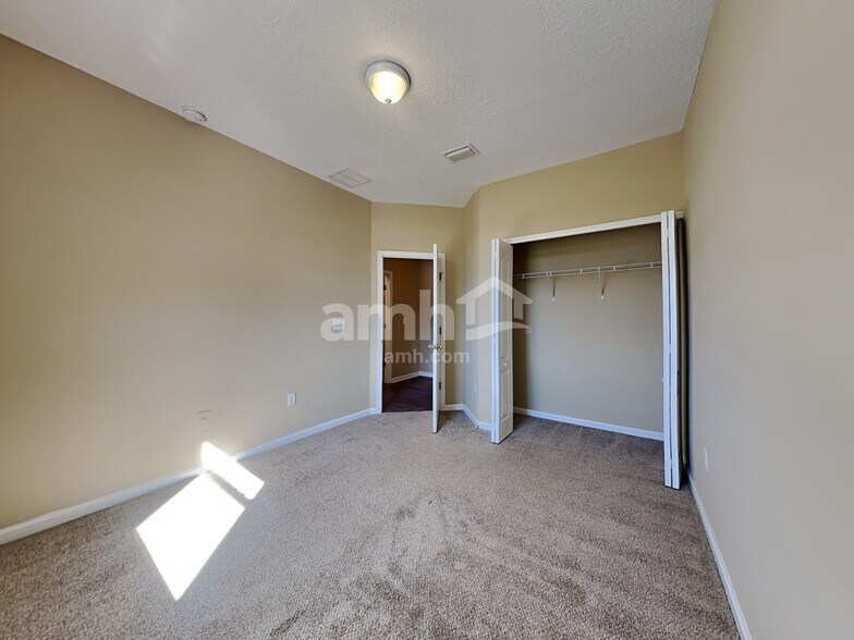 Building Photo - 86380 Cartesian Pointe Dr