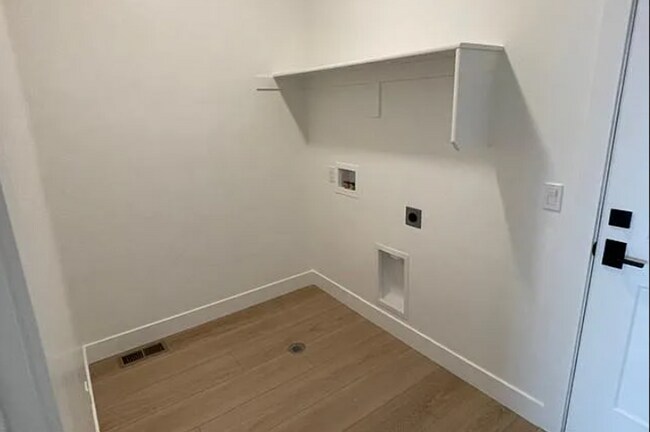 Building Photo - Coming soon! 5 Bedroom/2.5 Bathroom unit i...