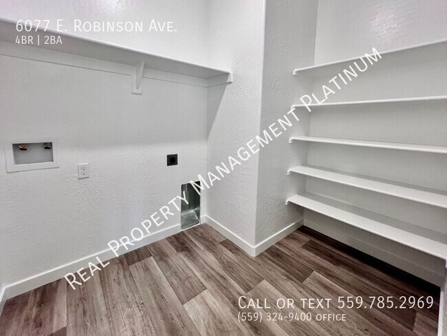 Building Photo - 6077 E Robinson Ave