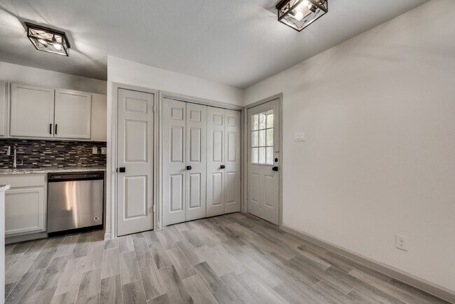 Building Photo - Charming 3-Bedroom Home with 2 Full Baths ...