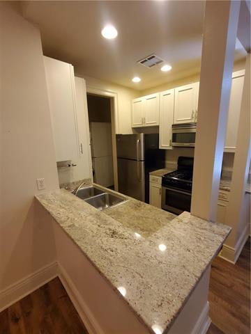 Building Photo - 5243 Tchoupitoulas St