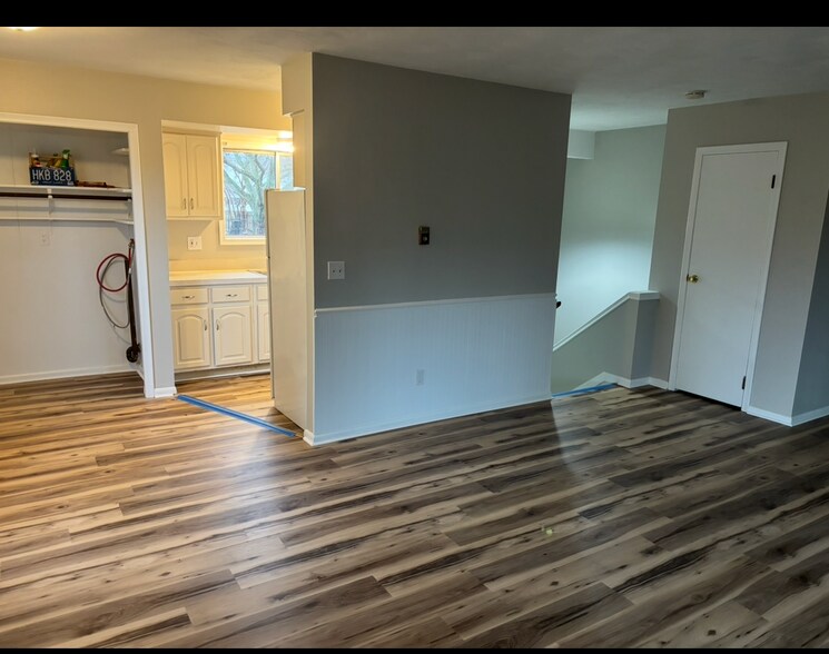 Living Area Looking into Kitchen/Laundry - 6332 Norburn Way