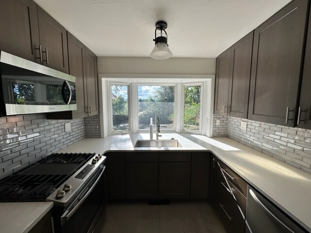 Building Photo - Upgraded 4 bedroom, 2 bath beauty in Engle...