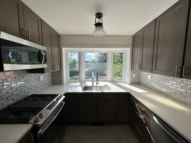 Building Photo - Upgraded 4 bedroom, 2 bath beauty in Englewood!