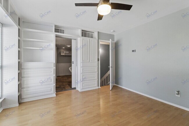 Building Photo - 2101 Park Willow Ln