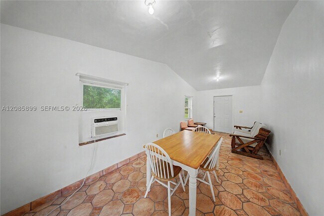 Building Photo - 15365 SW 206th Ave