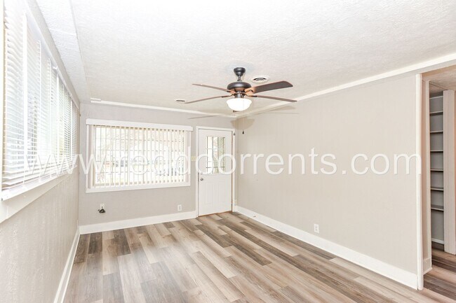 Building Photo - Coming soon! - Experience Urban Sophistica...