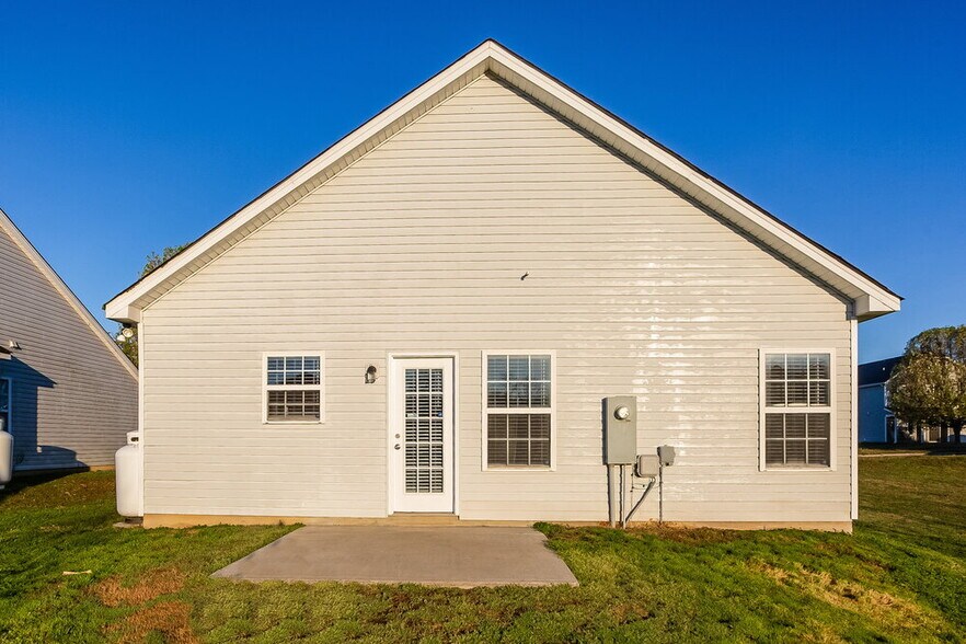 Building Photo - 3220 Elliot Jacob Ave