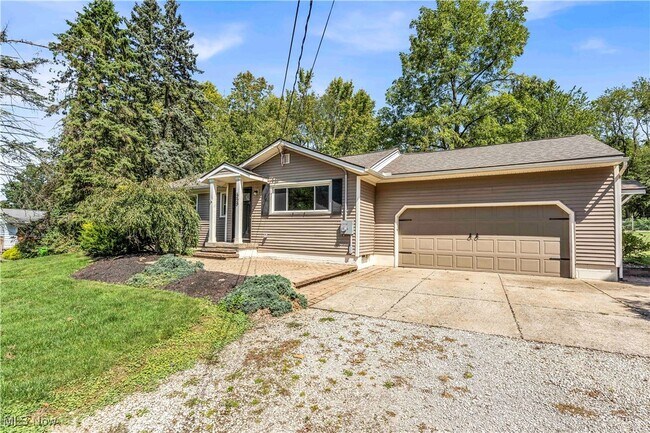 Building Photo - 558 Wring Dr