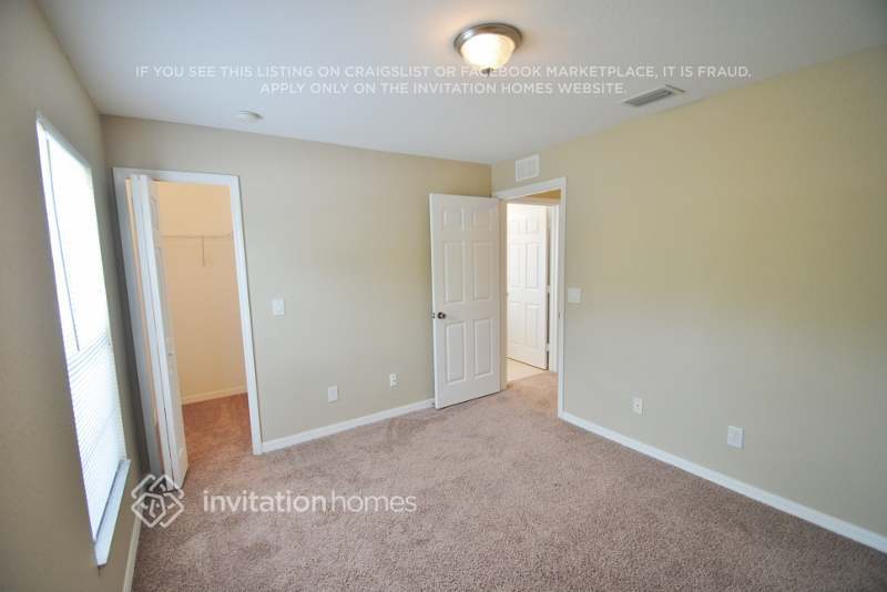 Building Photo - 1148 Wyoming Dr SE