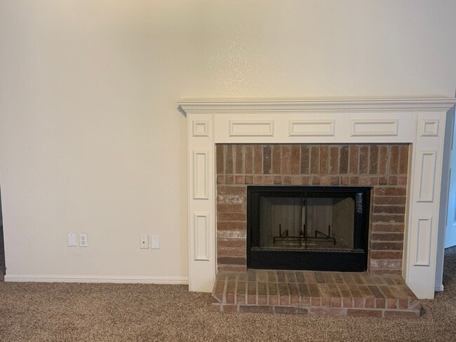 Building Photo - 3001 John Porter Dr