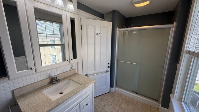 Building Photo - 665 Central Ave