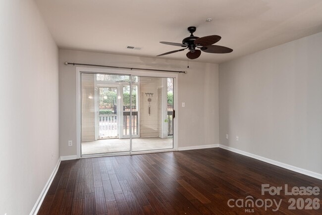 Building Photo - 17522 Tuscany Ln