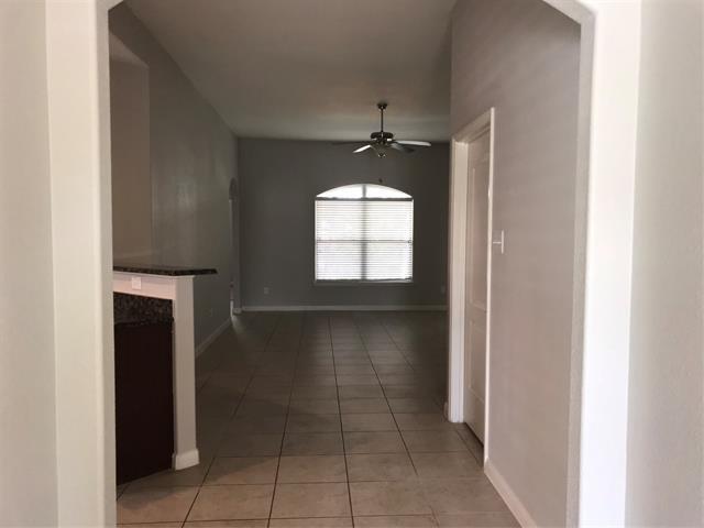 Building Photo - 1817 Mesquite Ln