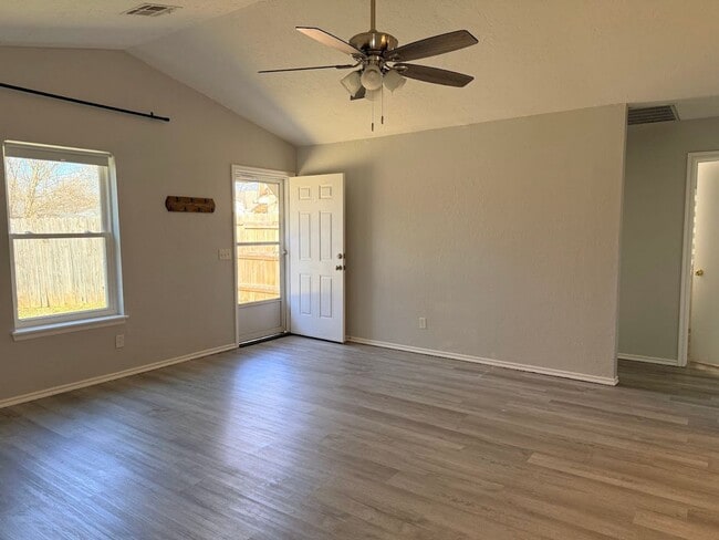 Building Photo - 4 Bedroom - 2 bath duplex located near campus and State Highway 9