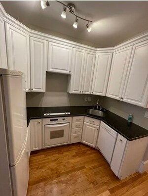 Building Photo - 30 Hancock St