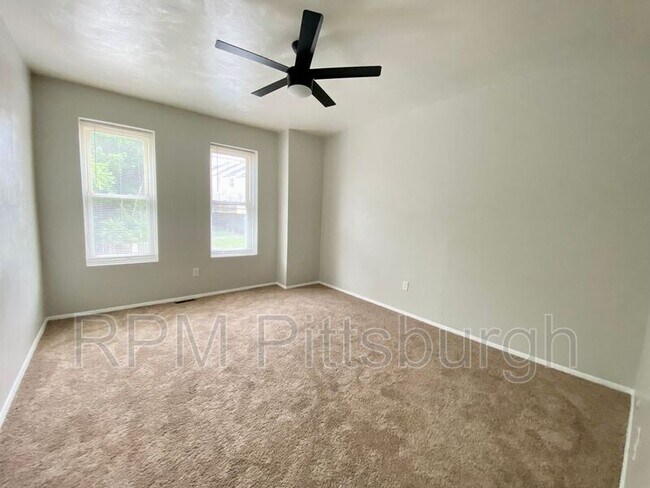 Building Photo - 753 Chautauqua Ct