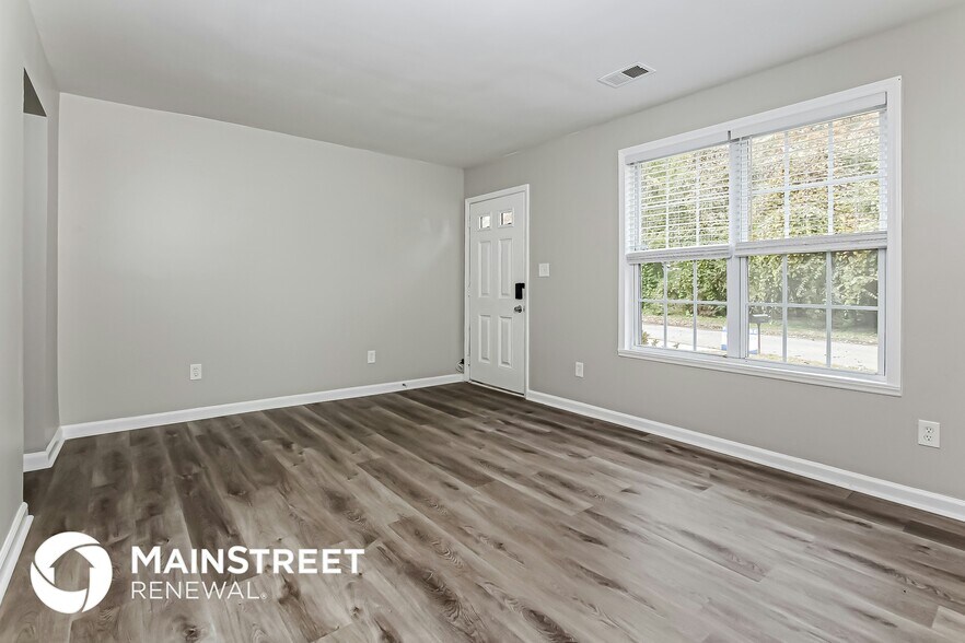 Building Photo - 1850 Adams Ave