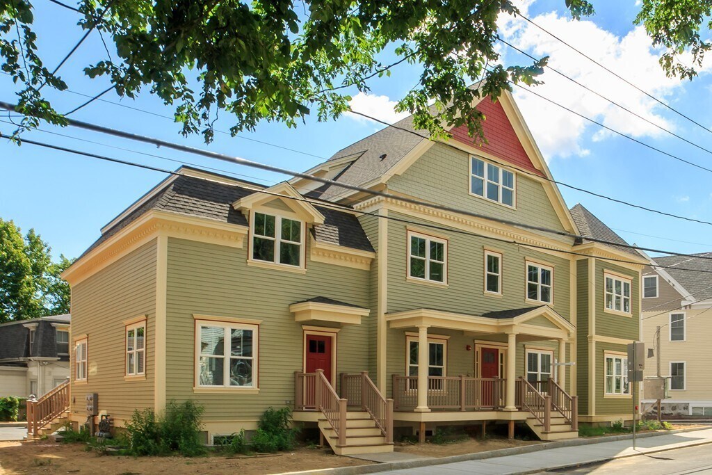 Building Photo - 266 Lamartine St