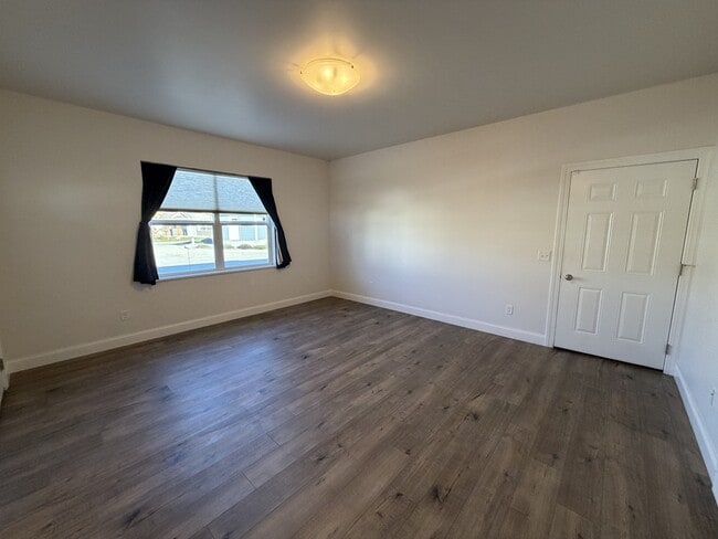 Building Photo - 1405 Harmony Ct