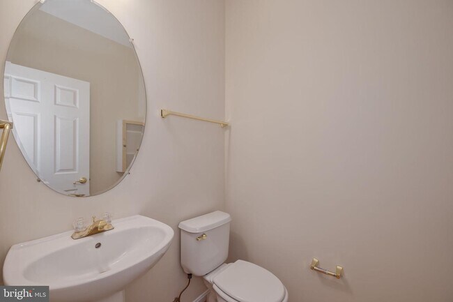 Building Photo - 6144 Cilantro Dr