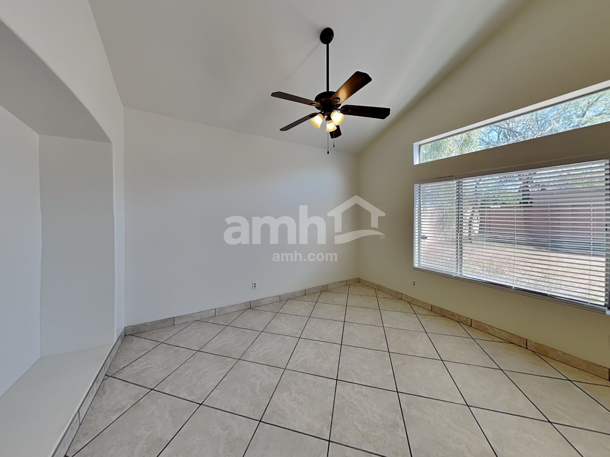 Building Photo - 3531 N 105th Ln