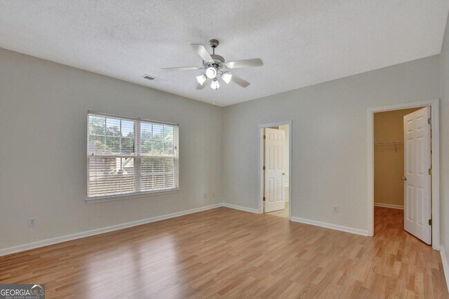 Building Photo - 333 Prescott Ct