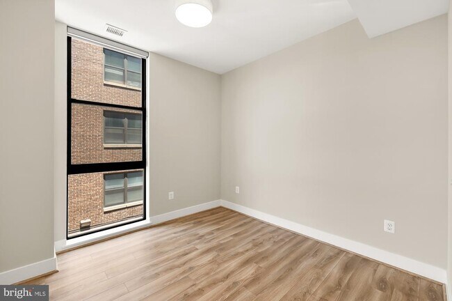 Building Photo - 1628 11th St NW