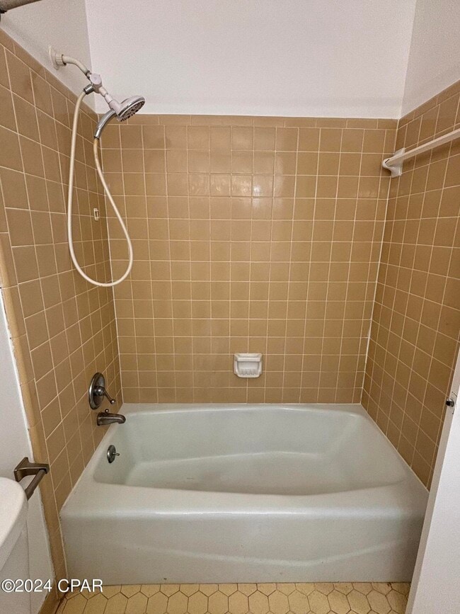 Building Photo - 3923 W 22nd St