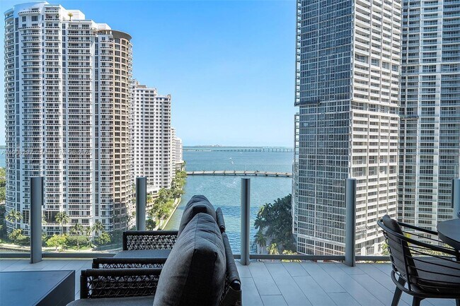 Building Photo - 300 Biscayne Blvd Way