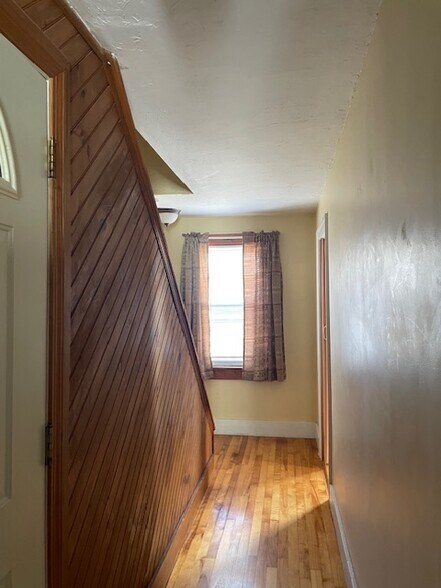 Building Photo - 30 High St