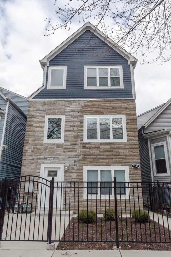 Building Photo - 3143 N Monticello Ave